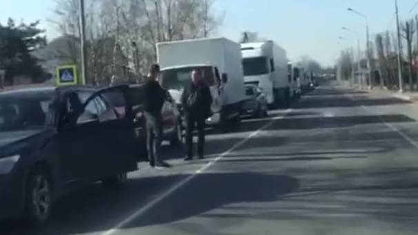 Коллапс в Новопетровском: пробки растянулись на километры