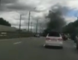 На Новорижском шоссе горит автомобиль