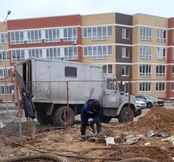 В ЖК «Малая Истра» повредили магистральную теплосеть