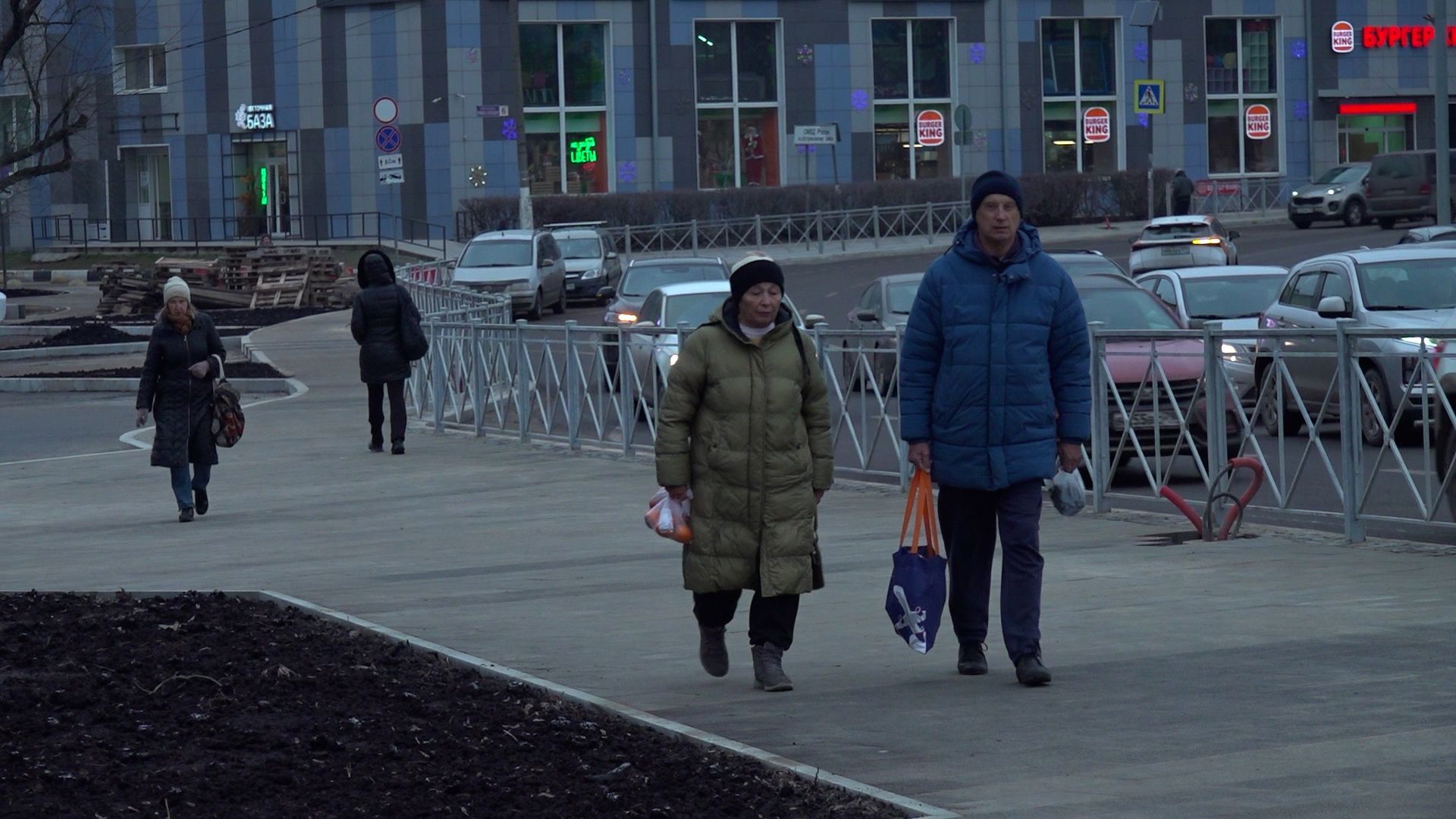 Ограждения сняты. Показываем обновлённое пространство на площади Революции в Истре