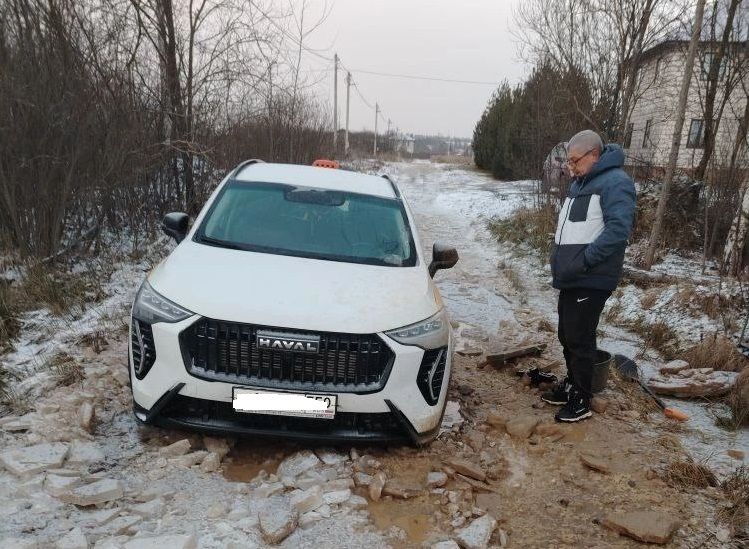 Бездорожье в многодетном массиве Дуплёво продолжает создавать проблемы жителям 