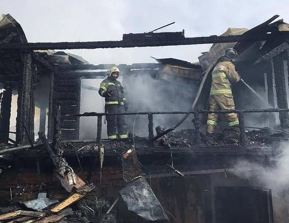 Жилой дом сгорел в деревне Надеждино