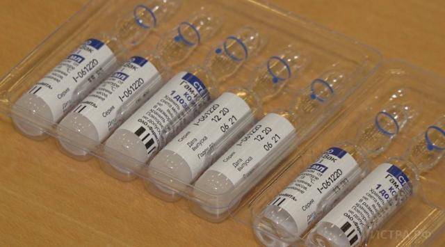 Минздрав зарегистририровал вакцину для подростков 