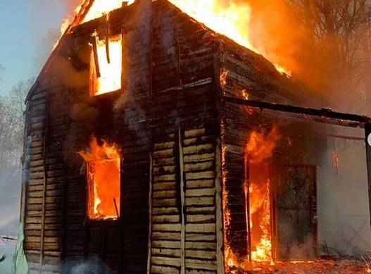 В деревне Андреевское сгорел жилой дом 