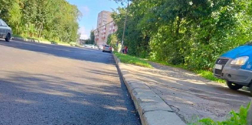 На улице Босова в Истре выявили дефекты на отремонтированной дороге