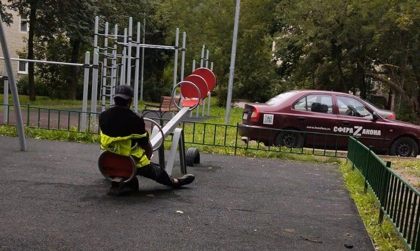 Сотрудники службы коммунальной сферы продолжают работу 