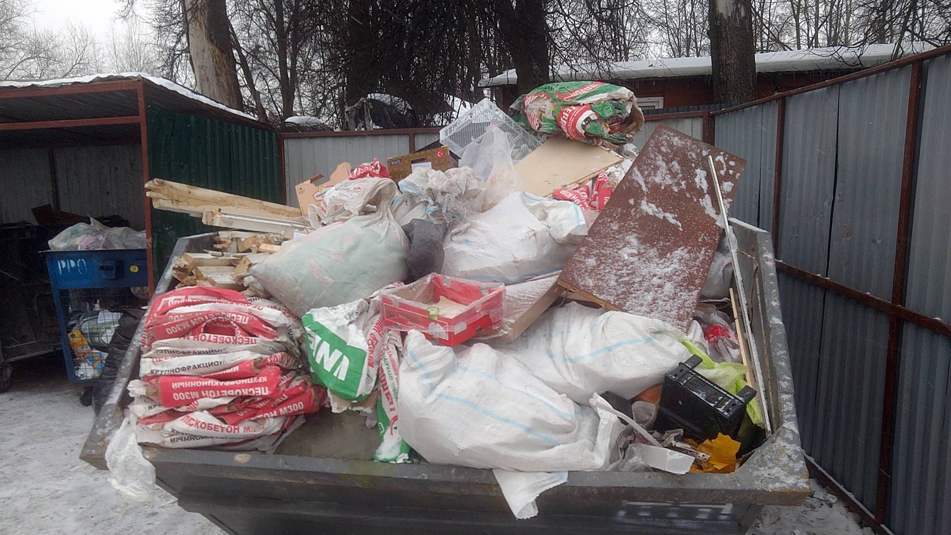 В Истре за сброс мусора из машин привлекут к ответственности семь человек