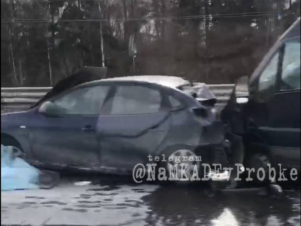 Авария на Новорижском шоссе унесла жизнь женщины-водителя