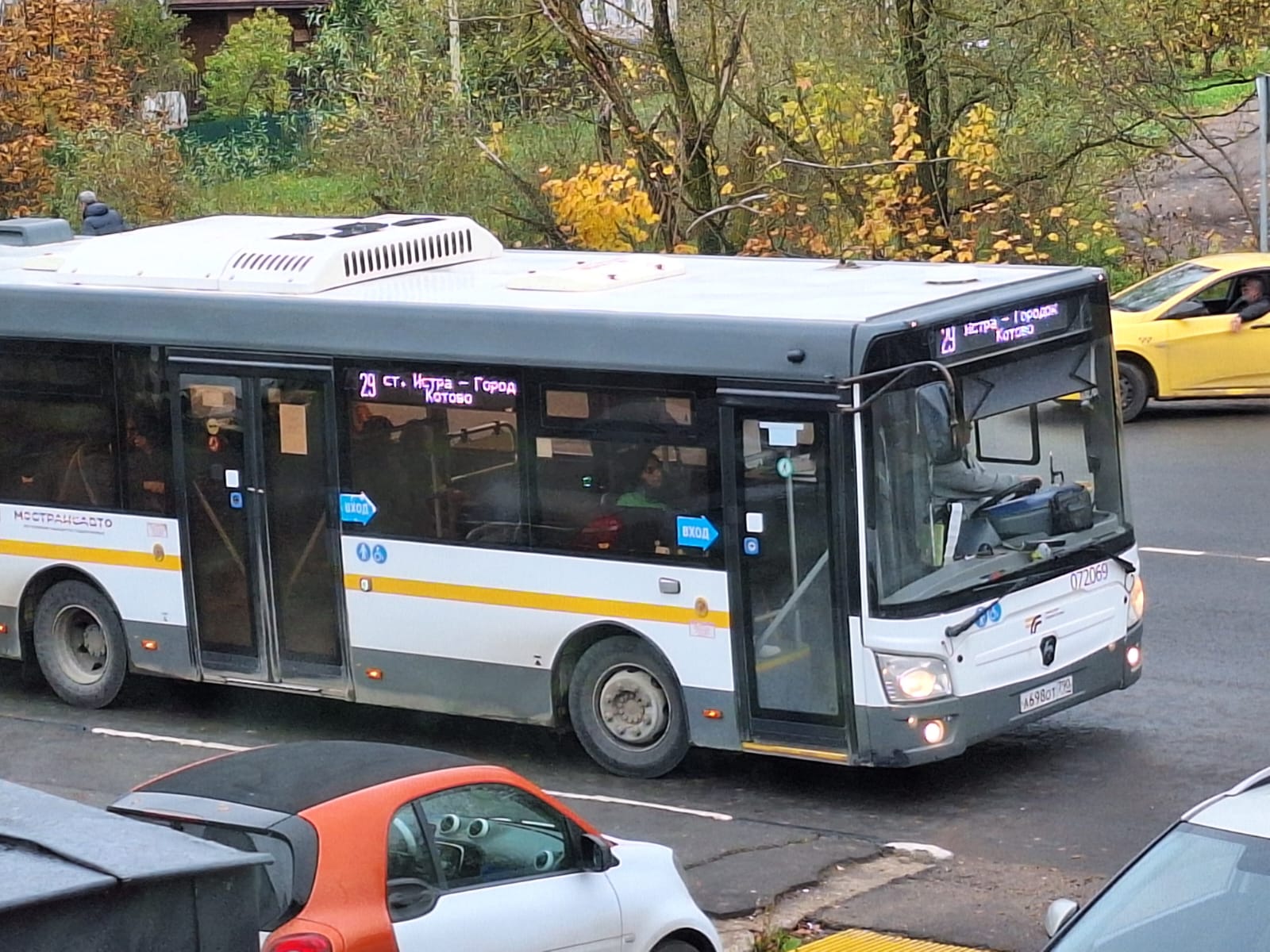 Факт недоезда рейсового автобуса до станции в Истре объяснили ограниченностью бюджета