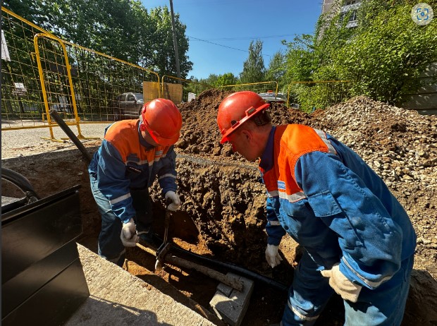 АО «Мособлэнерго» перенесло кабельную линию с территории застройки крытого катка в Снегирях