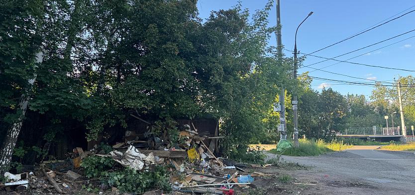 Платформа Миитовская: асфальт – от губернатора, свалка – от гаражей