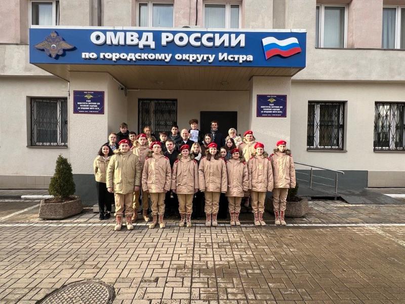 Полицейский и общественница в Истре присоединились к акции «Студенческий десант»