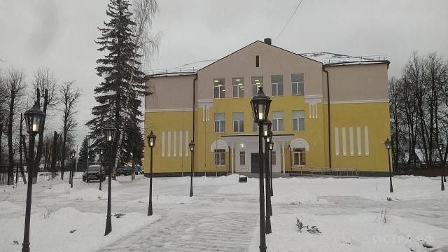 Чеховская школа зима.jpg Чеховская школа зима.jpg