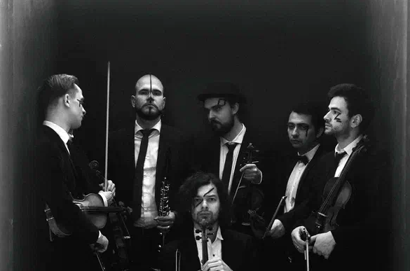 «Из России с музыкой». Музыкальная программа к выставке «Свет между мирами»