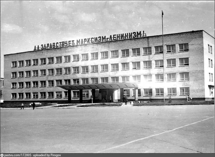 172805 Площадь Революции.jpg