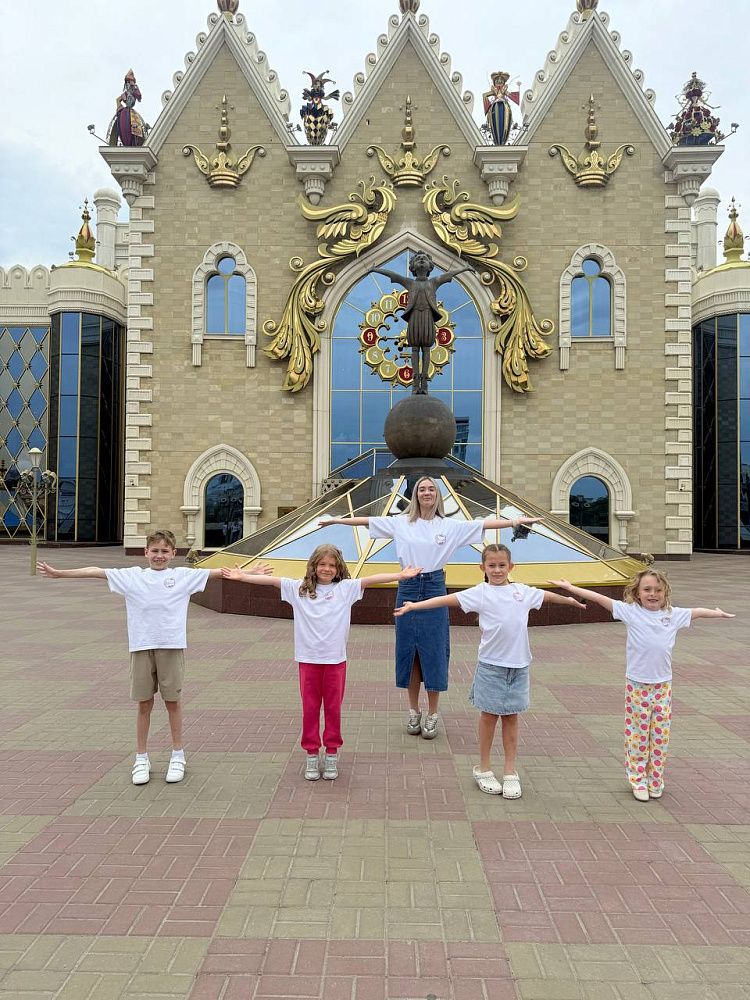 Юные вокалисты из Истры триумфально выступили на международном конкурсе в Казани