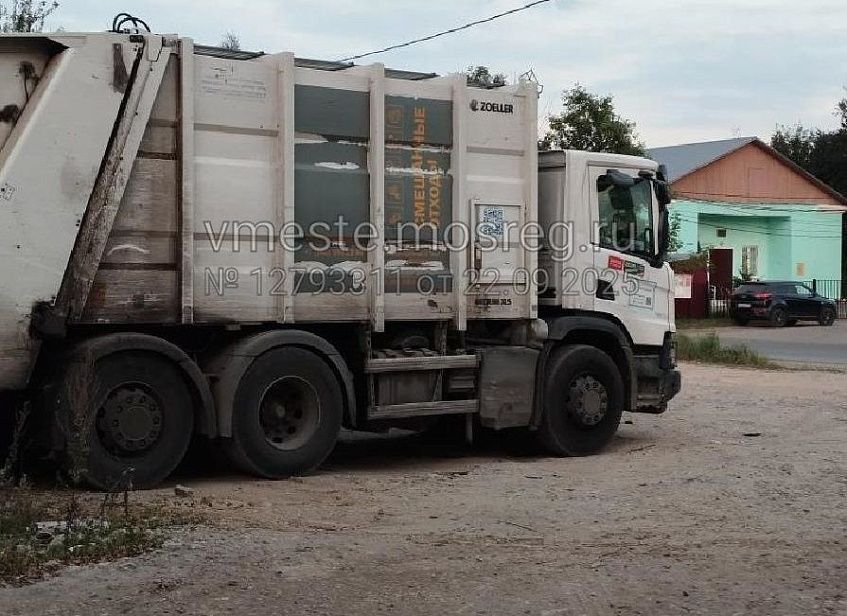 «Ароматные» мусоровозы убрали из под окон