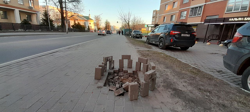 «Стоунхендж на минималках». Тротуары в Истре представляют загадку
