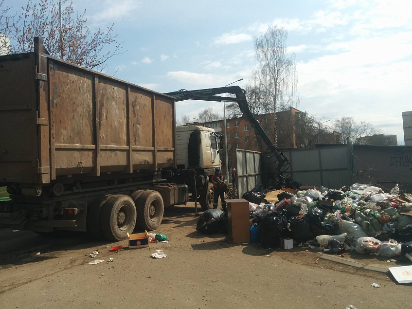 На вывоз 300 кубометров мусора в бюджете заложили почти 600 000 рублей