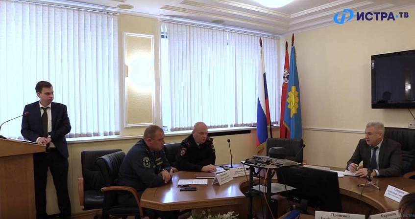 Владимир Шевяков провёл плановое совещание в округе