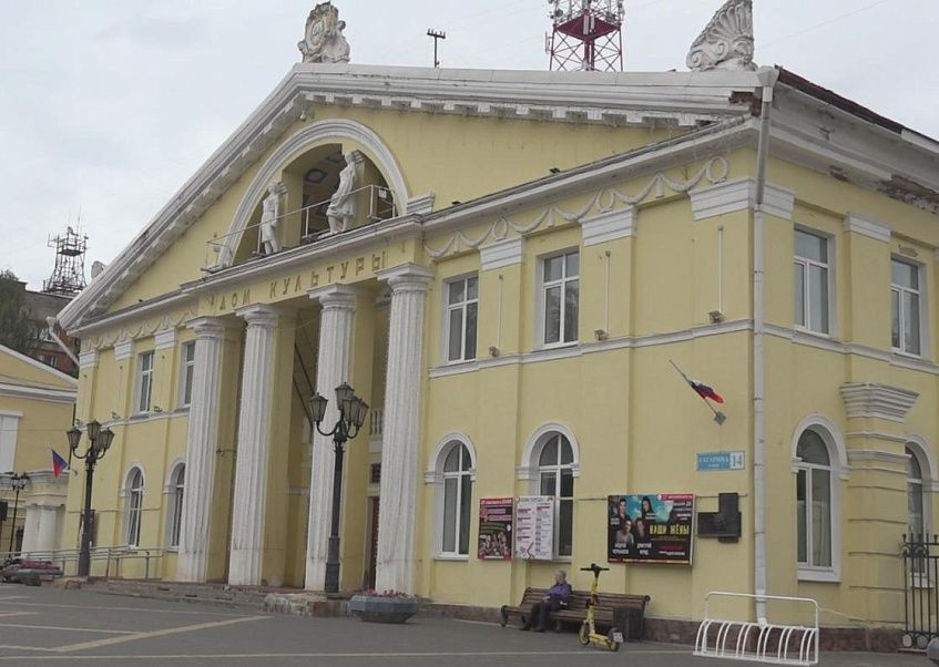 Руководителям платных кружков муниципальных учреждений культуры подняли зарплату  