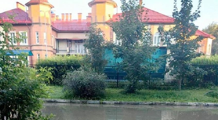 Красный Октябрь снова тонет