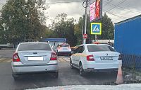 Переулок у Воскресенской площади превращается в зону хаоса