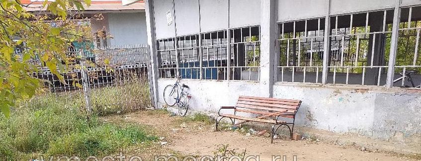 Автобусная остановка возле станции в Дедовске нуждается в благоустройстве