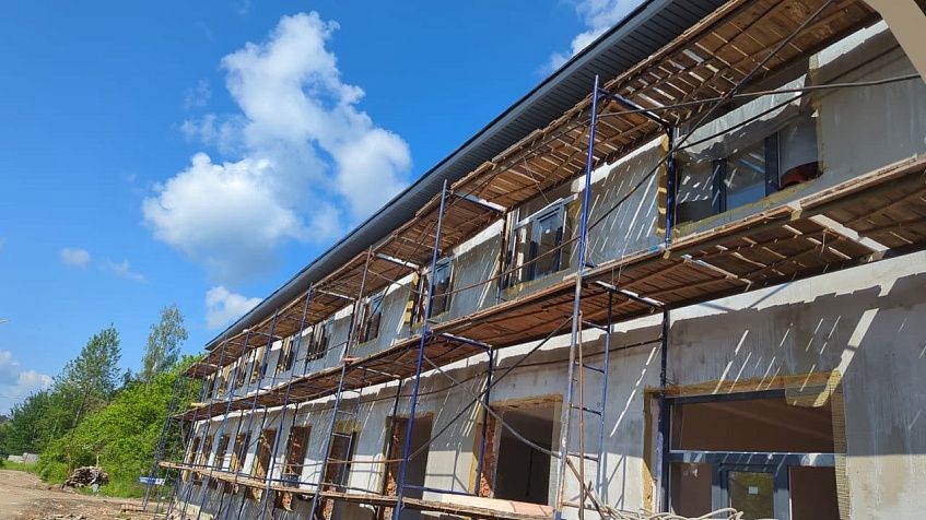 Капитальный ремонт Костровской школы выполнен наполовину