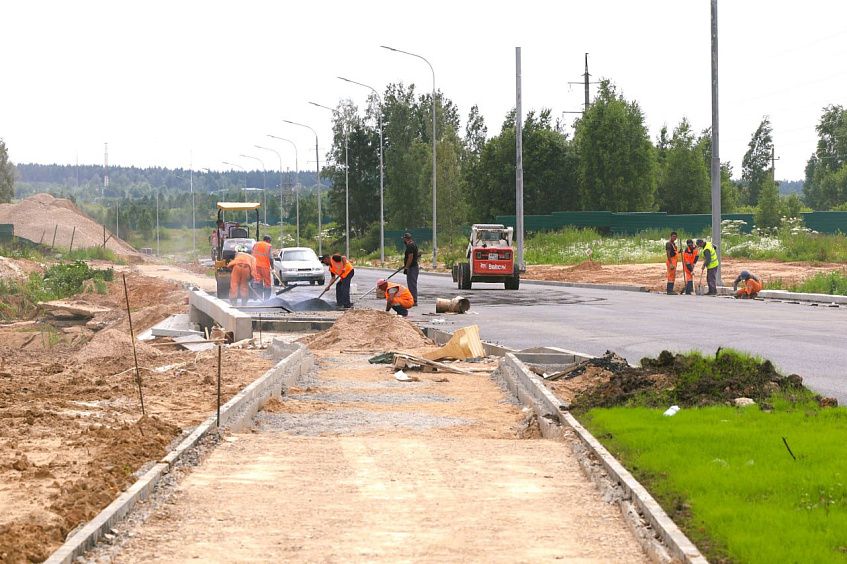 Движение по новой дороге в Павловской Слободе планируют открыть в августе.