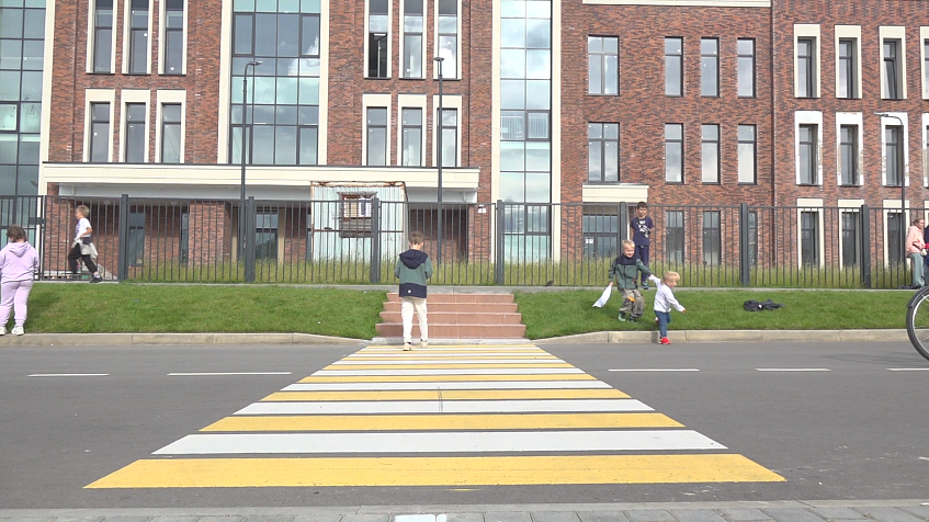 Школа в «Кембридже»: родители спрашивали — представители власти отвечали