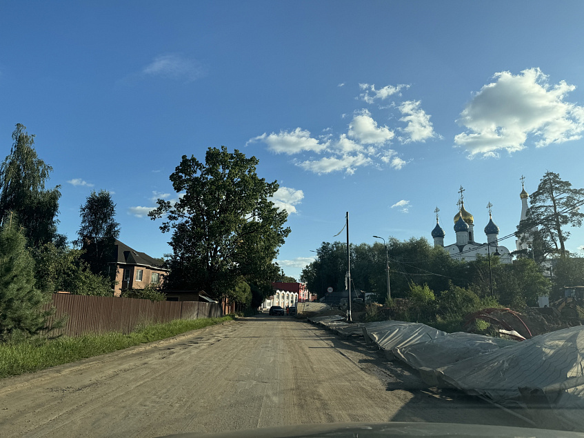 Благоустройство в центре Дедовска: асфальт снят, тротуары разобраны