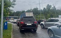 В Истре выстроились очереди на заправках