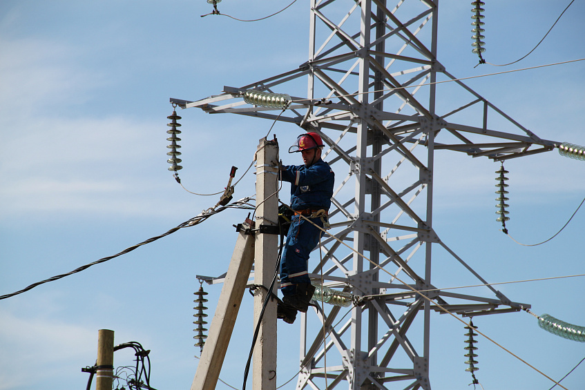 Электрики обеспечили надёжное электроснабжение потребителей 