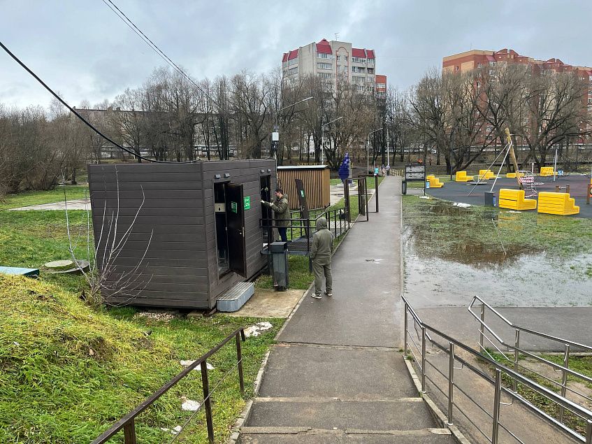 Парк на Песочной требует внимания и ухода
