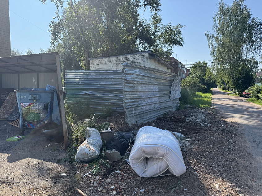 Жителям Снегирей не хватает бункера