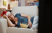 Праздничная гиподинамия: почему отдых на диване опасен для здоровья 