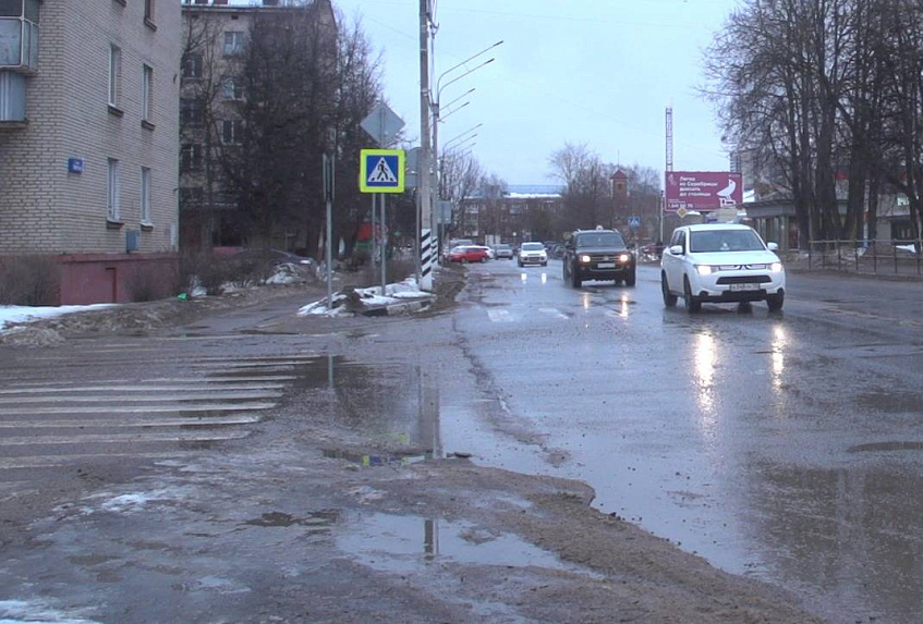 Содержание автодорог зимой — на контроле у администрации округа