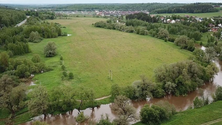 Поле возле Красновидово вновь хотят застроить