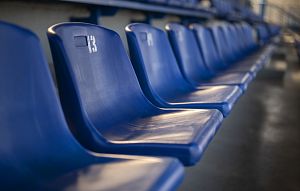 Новые трибунные сиденья установят на трёх стадионах округа