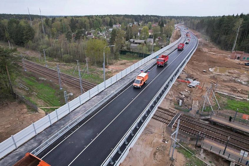 В Аникеевке открыто движение по новой эстакаде