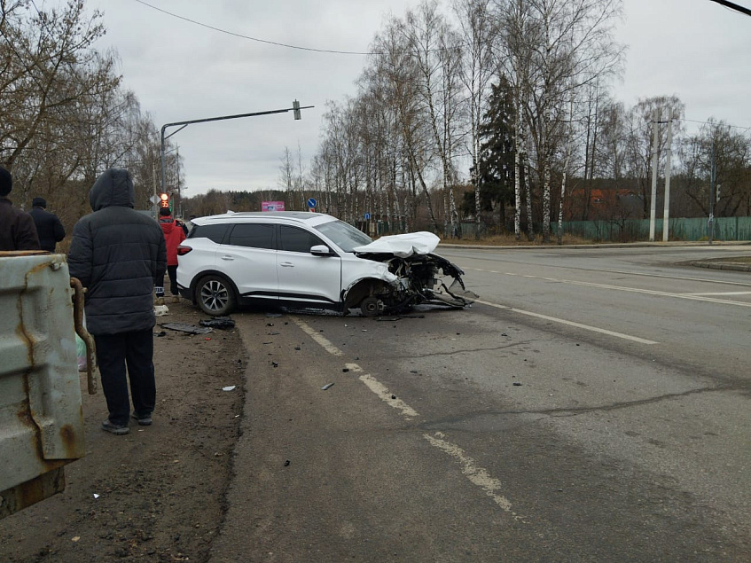 Утро понедельника началось с ДТП в Дедовске