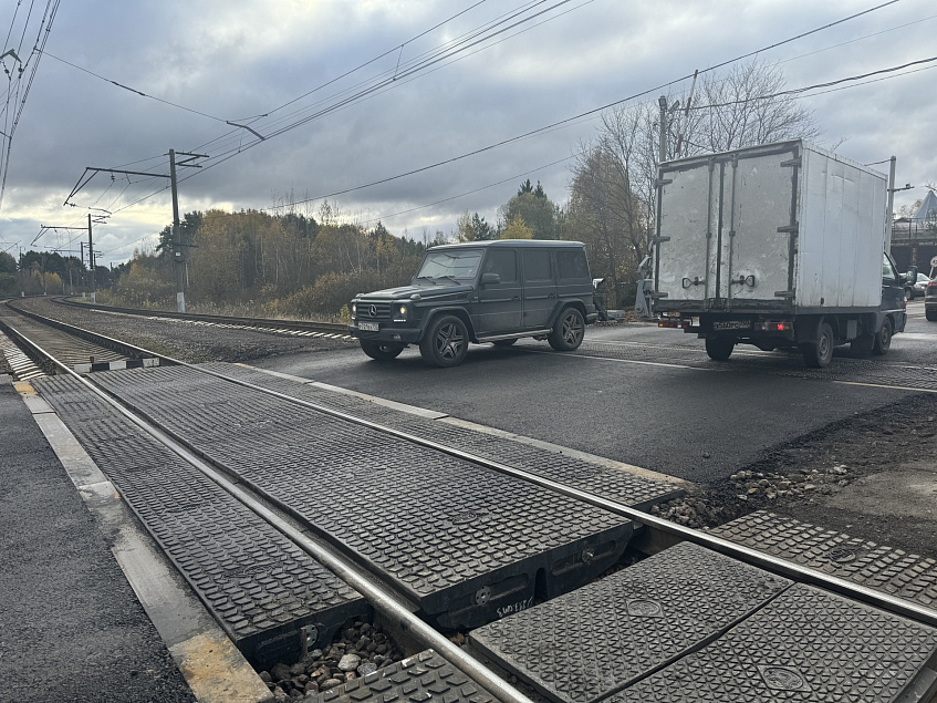 Переезд в Снегирях заасфальтировали