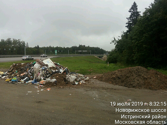 «Реновационный» мусор оседает на трассах в Истре