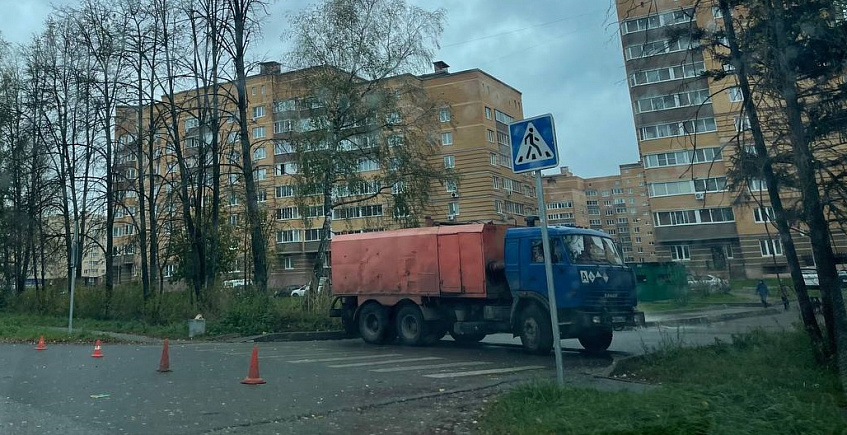 Один из въездов в ЖК «Новоснегирёвский» остаётся перекрытым