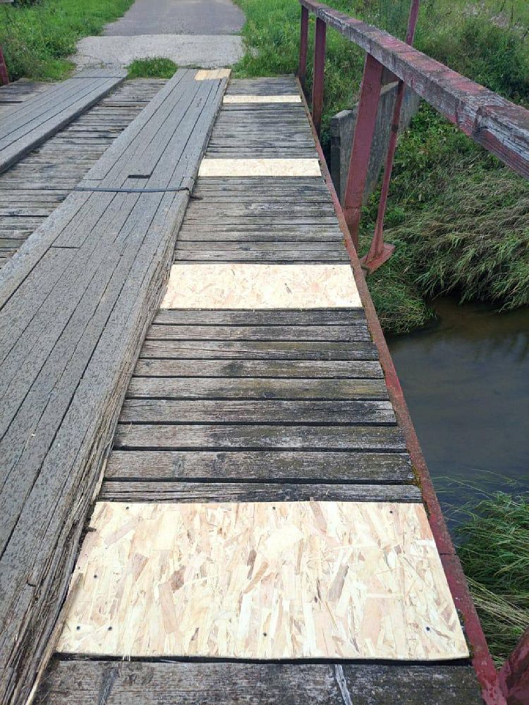 В д. Марково-Курсаково залатали мост до будущей экспертизы