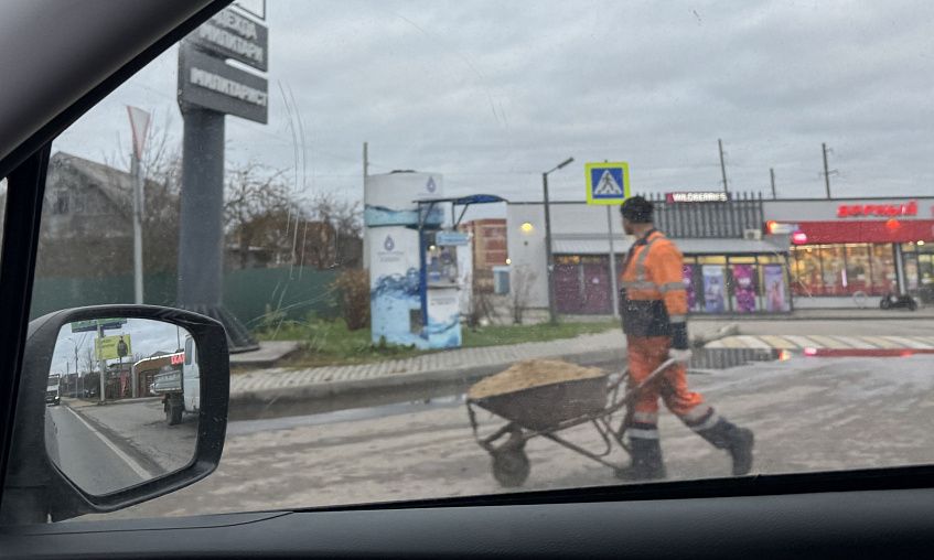 В Истринском округе тротуары обработали от гололёда накануне похолодания