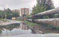 Вместо ремонта ливнёвки на Юбилейной улице проблему закопали