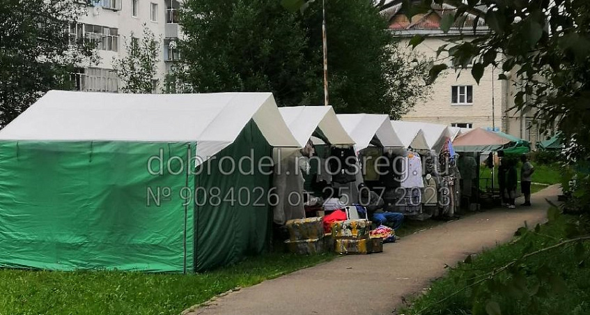 В Новопетровском незаконно разбили рынок в тополиной аллее