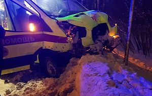 Машина скорой помощи попала в ДТП в Дедовске